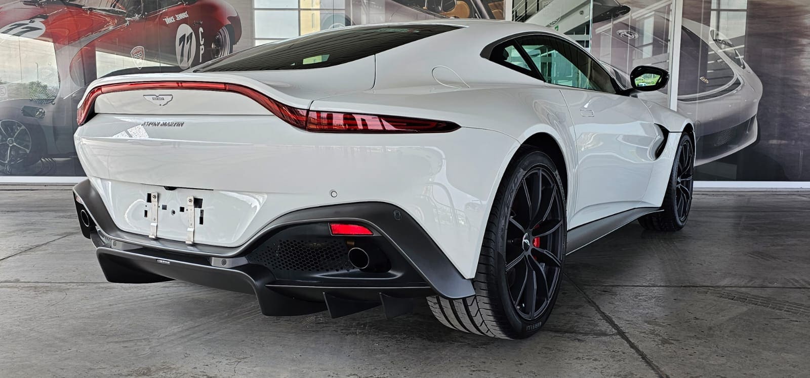Aston Martin Vantage