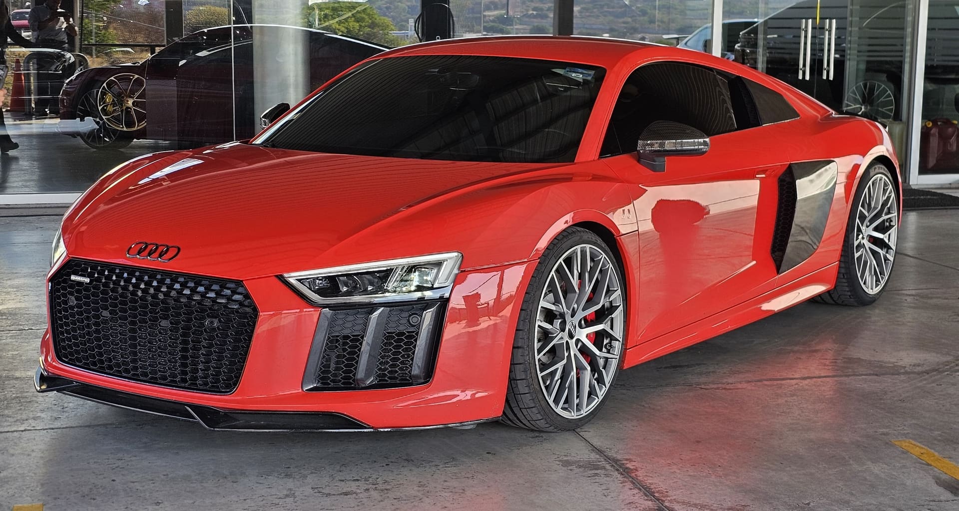 Audi R8